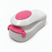 Mini Seladora Manual Portátil a Pilha com Ímã Novo Século Branca e Rosa